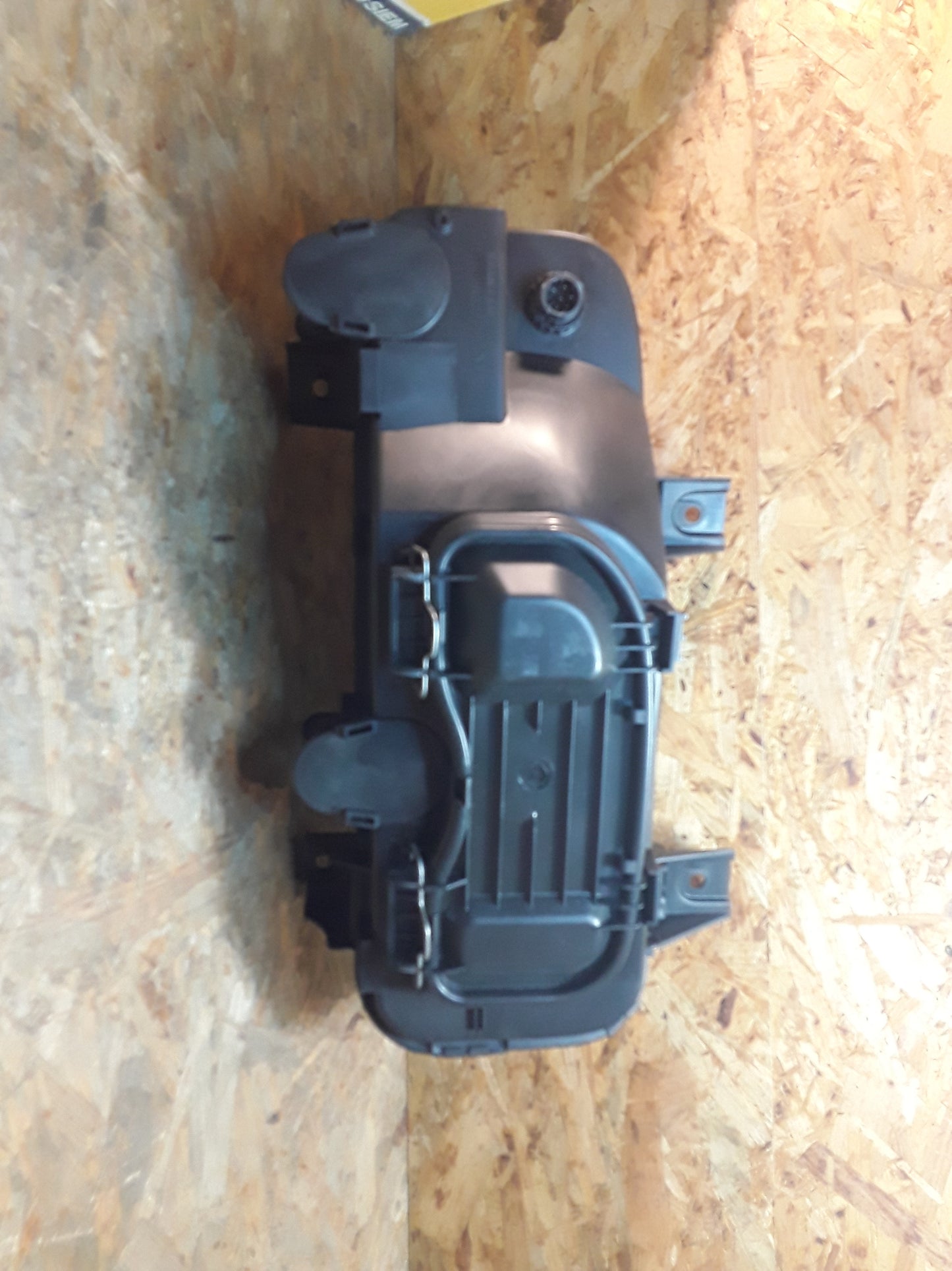 Mercedes Benz Atego 1/2 Hauptscheinwerfer H4 original MagnetiMarelli NEU