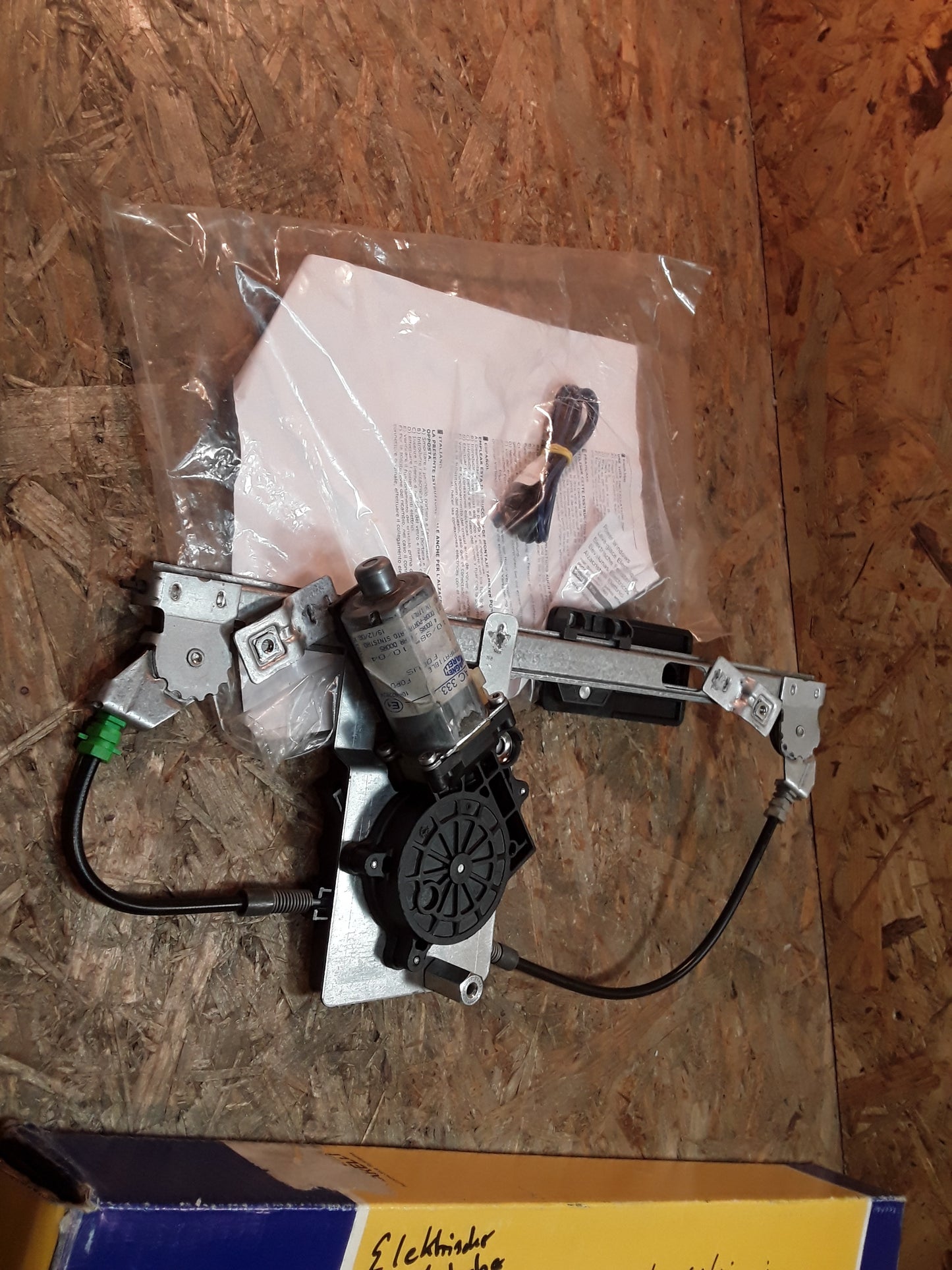 Ford Focus Mk1 Schrägheck/ Kombi/ Limo Renault Trafic 2 Bus elektrischer Fensterheber original MagnetiMarelli NEU