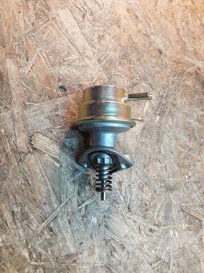 Audi 80/ 100 VW Jetta/ Passat/ Golf1/ Golf2 Kraftstoffpumpe original TopRan NEU