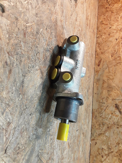 Alfa Romeo 145/ 146/ 155 Spider Fiat Tempra/ Tipo/ Punto/ Barchetta/ Brava/ Bravo/ Marea/ Coupe (175) Hauptbremszylinder original NK NEU