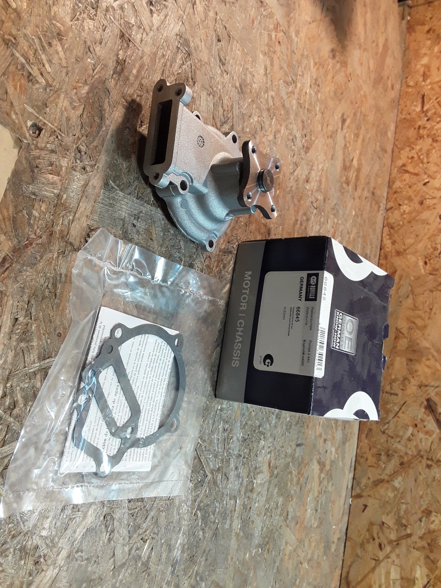Nissan Wasserpumpe original Ruville NEU