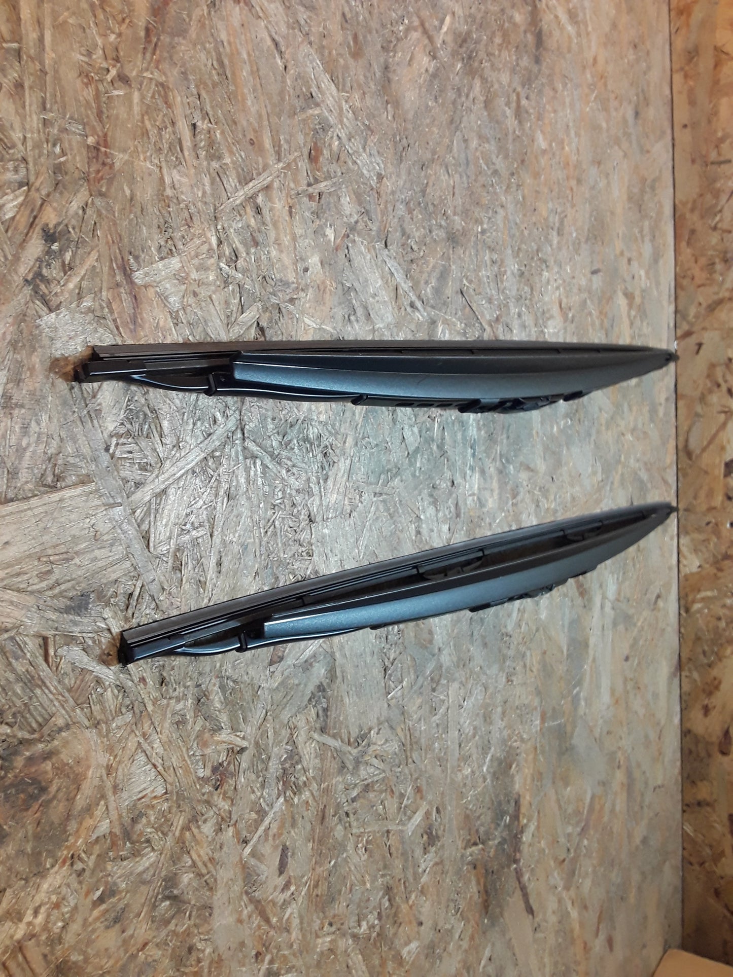 Citroen Lancia Fiat Peugeot Wischerarme mit Spoiler original Bosch NEU