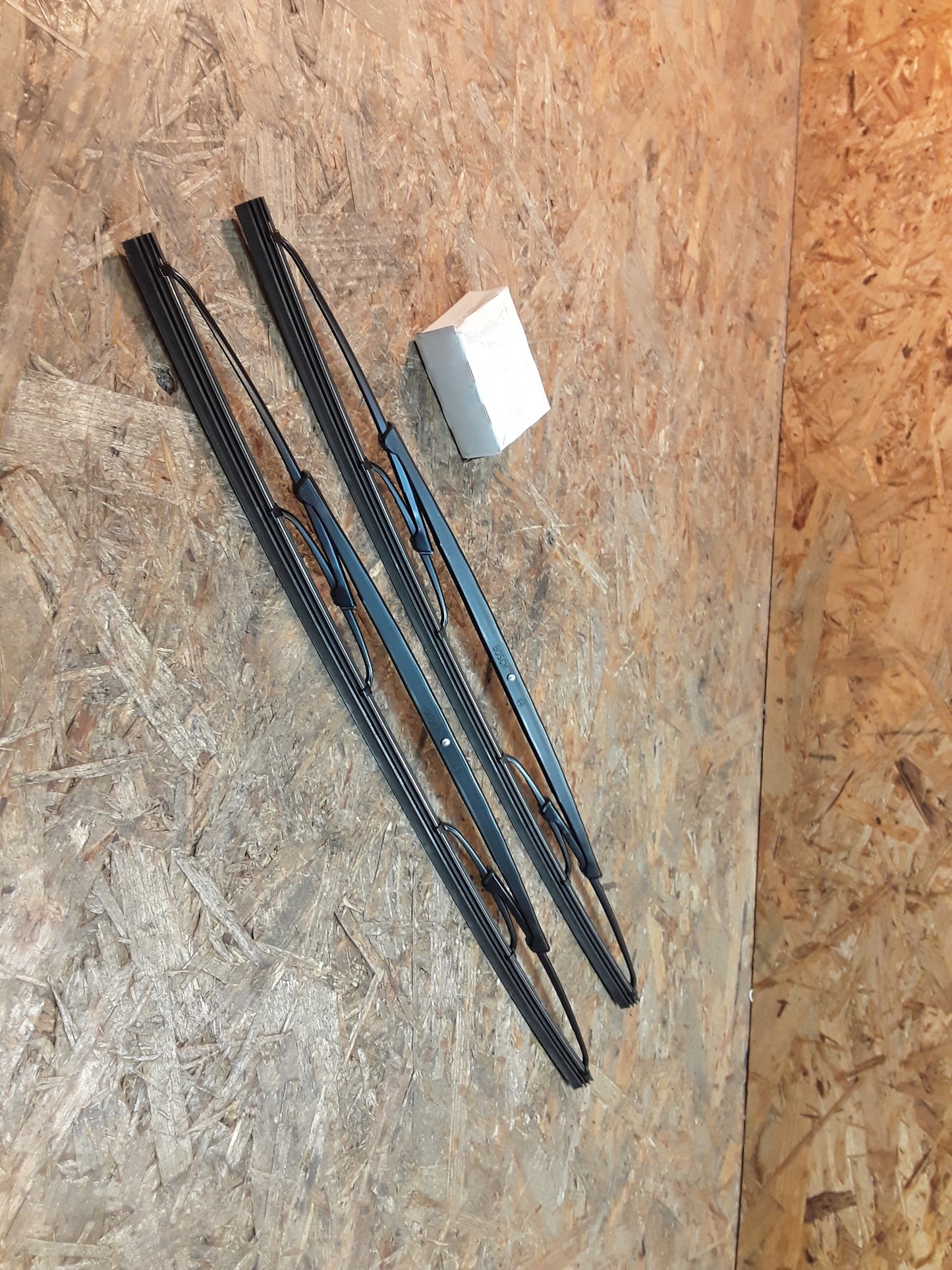 Alfa Romeo Daihatsu Honda Lancia Mazda Mitsubishi Nissan Opel Rover Subaru Toyota Volvo Scheibenwischer original Bosch NEU
