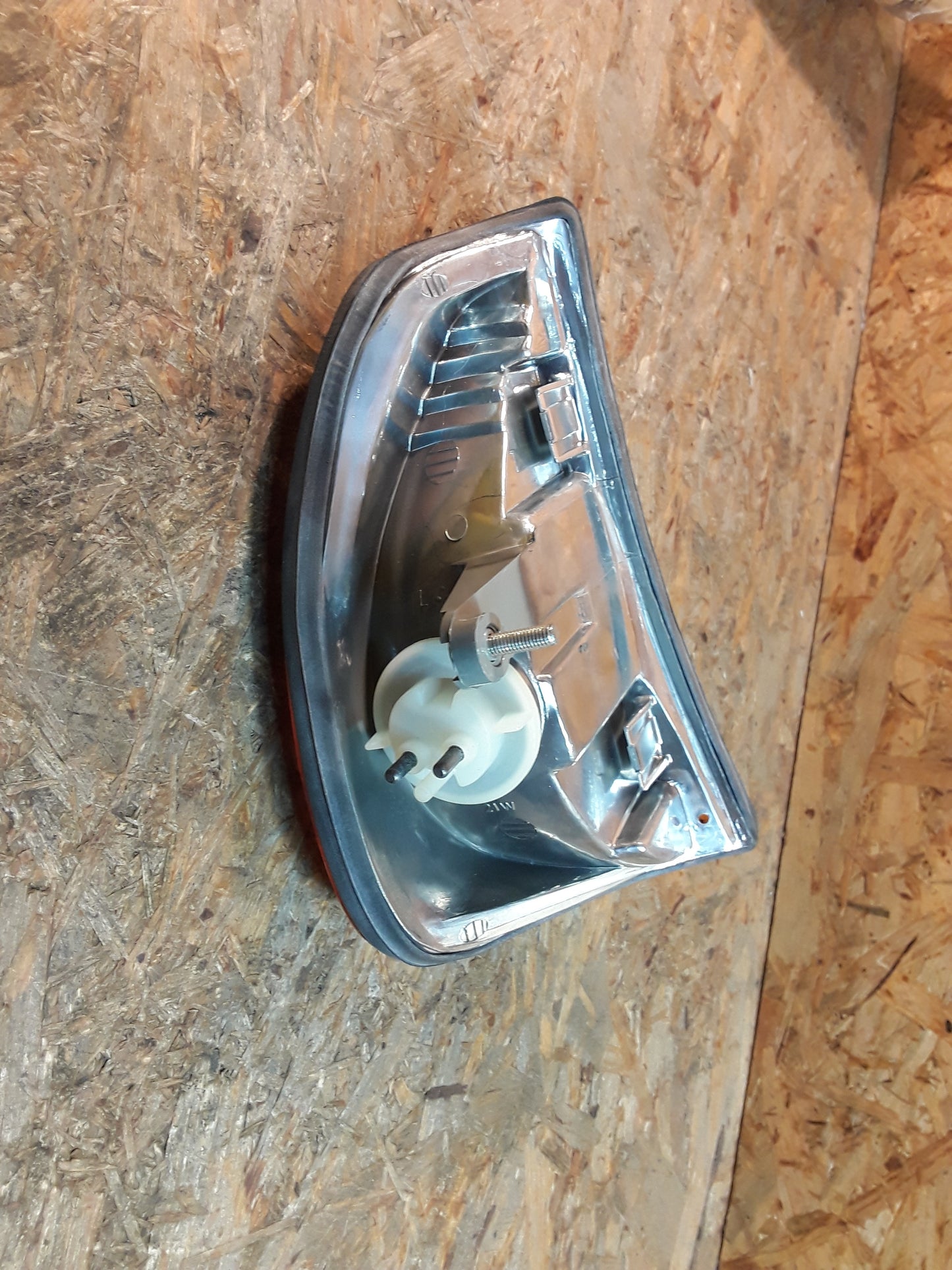 Mercedes W123 Blinker links original Hella