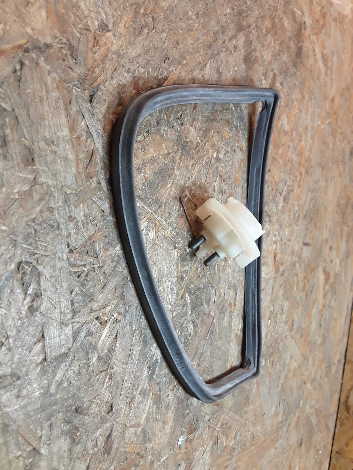 Mercedes W123 Blinkerdichtung + Birnenstecker original Hella NEU