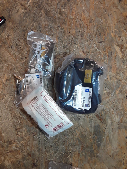 Meriva A Tasche mit Verbandsset Reifenkompressoraufsätzen und Werkzeug original GM Opel NEU