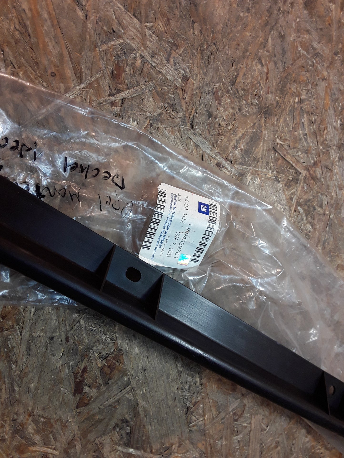 Monterey 92-97 Bj Deckel Heckverkleidung original GM Opel NEU