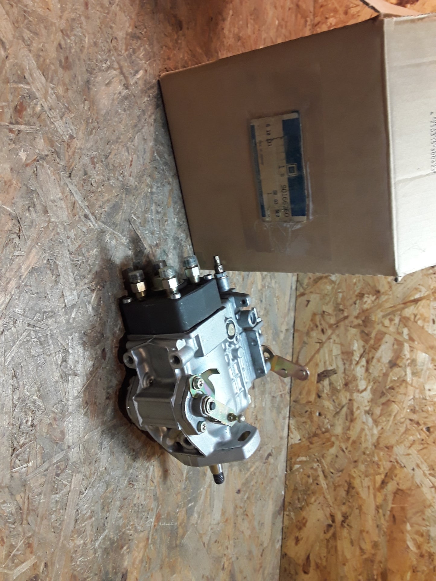 Original GM Opel Ascona C Kadett E 16D 16DA Bosch Einspritzpumpe Neu