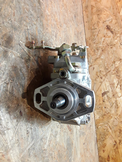 Original GM Opel Ascona C Kadett E 16D 16DA Bosch Einspritzpumpe Neu