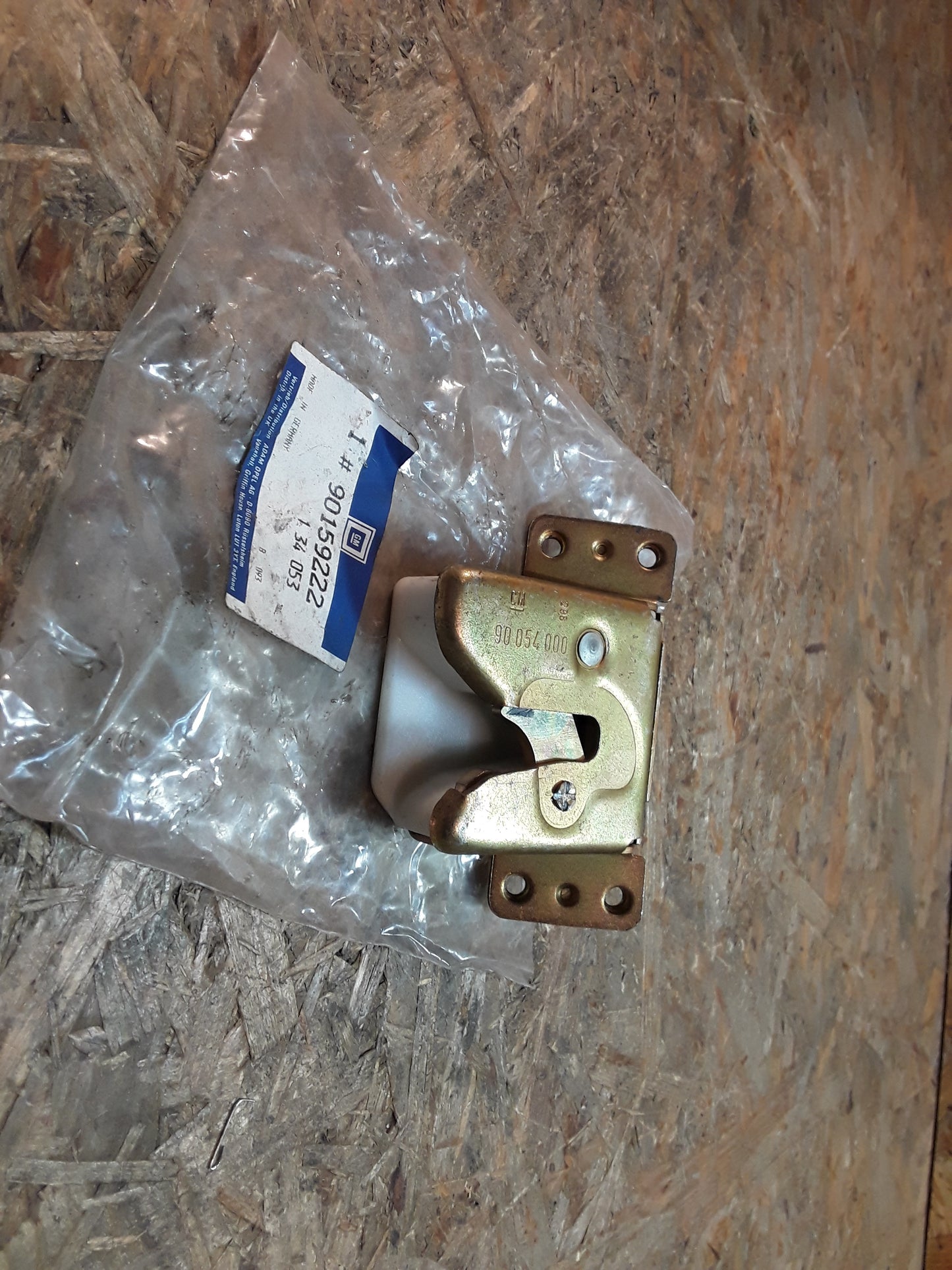 Kadett D Heckklappenschloss original GM Opel NEU