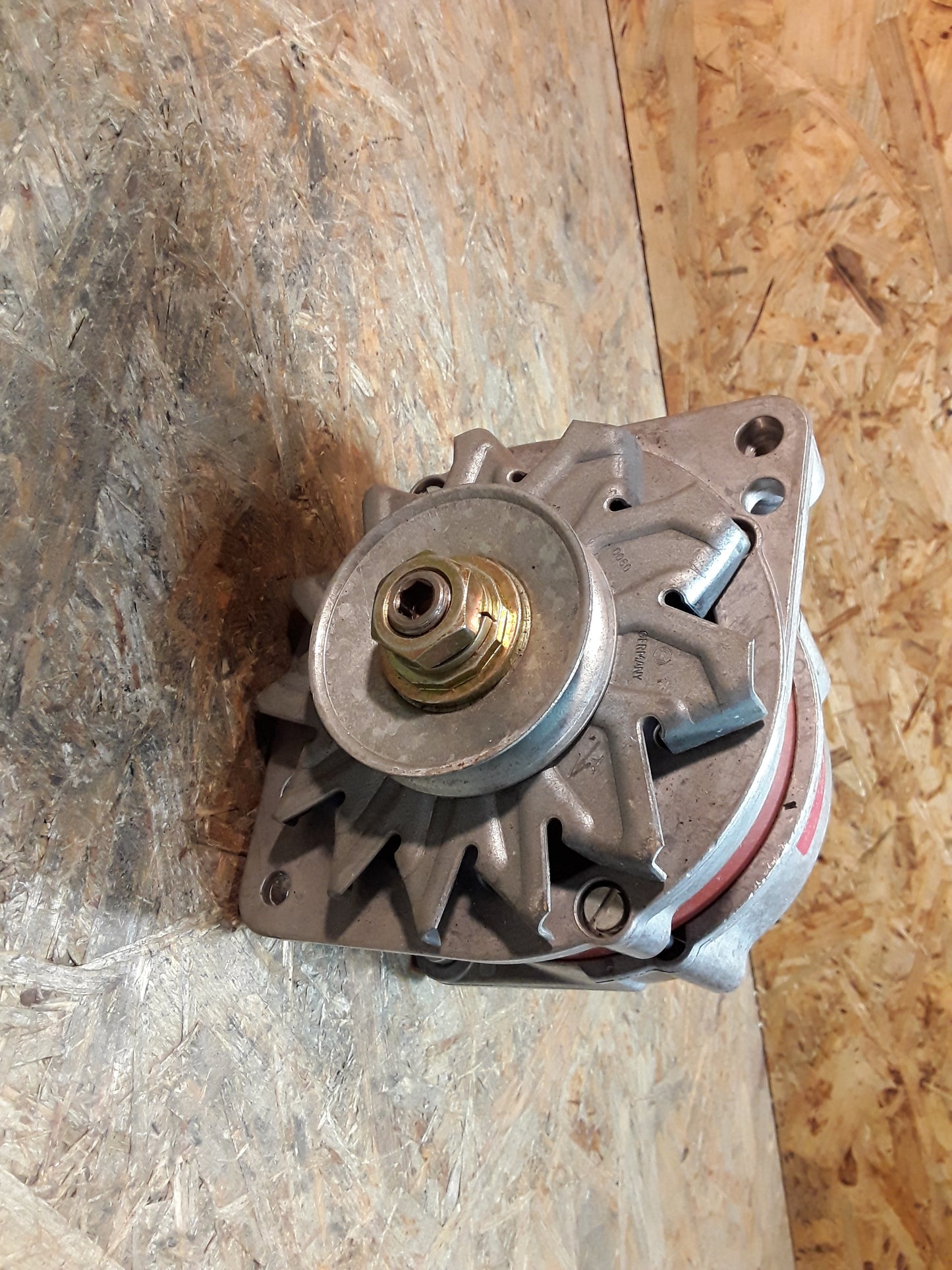 Kadett E 1,8l Lichtmaschine 14V 23/55A  original GM Opel NEU