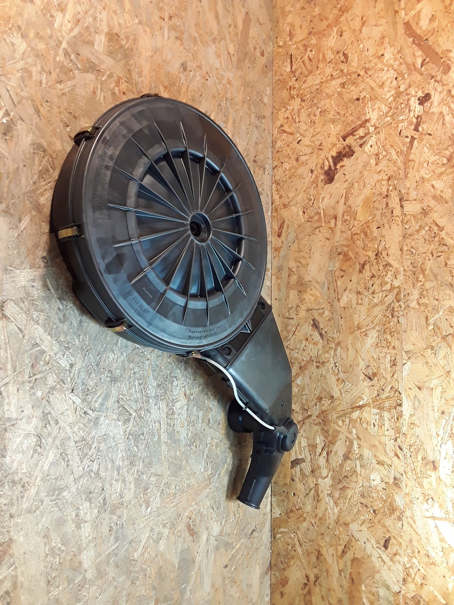 Ascona C Luftfilterkasten für 1.3l/1.6l/1.8l Motoren original GM Opel NEU