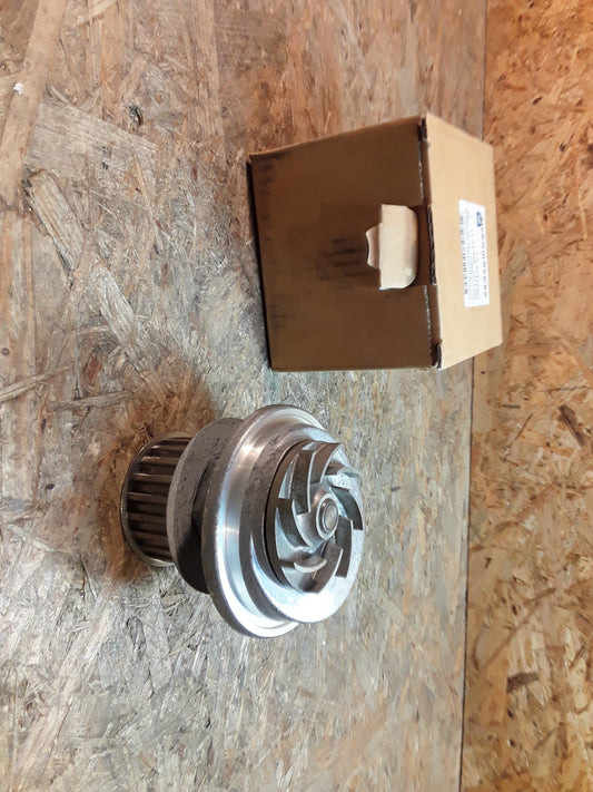 Kadett E Astra F Calibra A Vectra A Wasserpumpe original GM Opel NEU