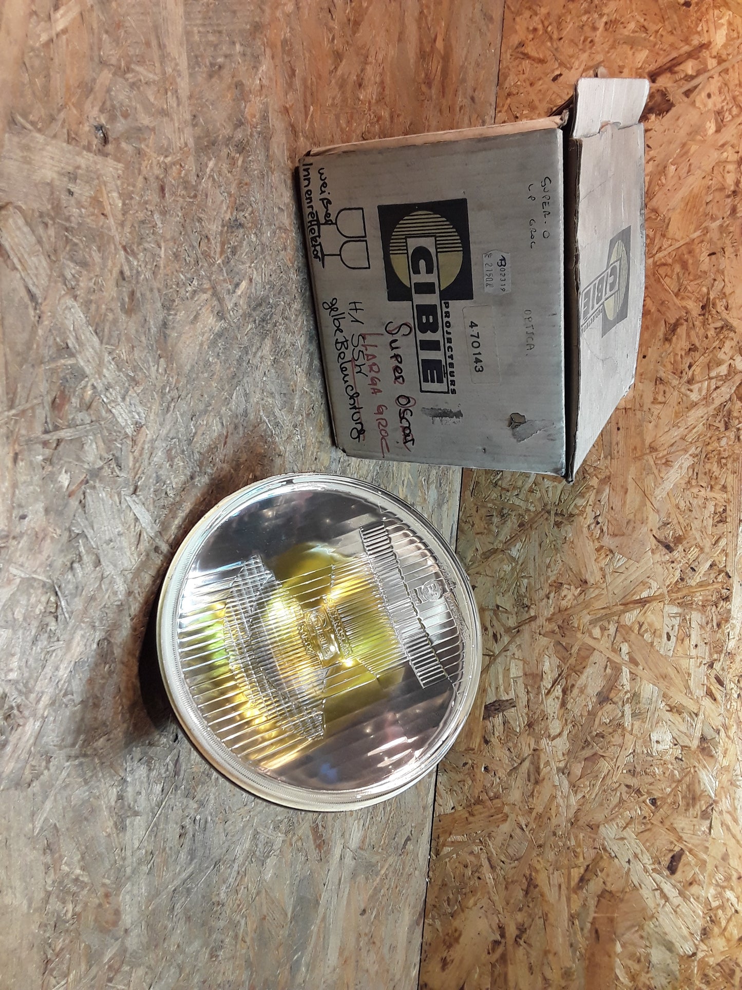 Universal super Oscar H1 Scheinwerfer 55W gelbe Beleuchtung, weißer Innenreflektor original Cibie NEU