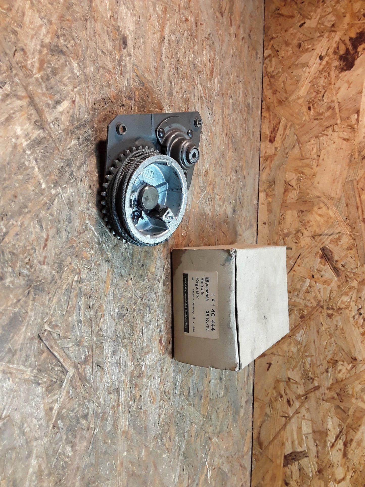 Rekord E Fensterheber Seilzug Rolle hinten links original GM Opel NEU