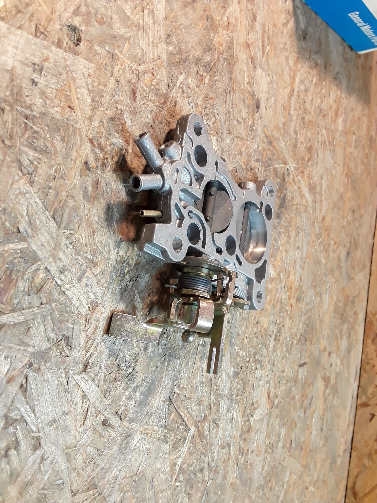 Ascona C 1,3S Drosselklappenstutzen original GM Opel NEU