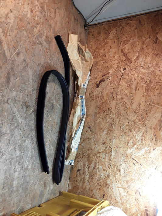 Vectra Fensterführung Abdichtung hinten links original GM Opel NEU