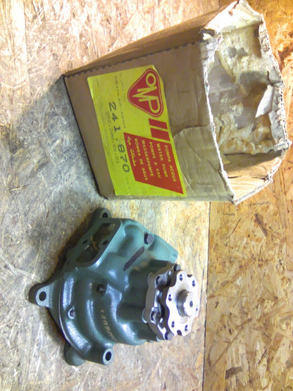 Mercedes Unimog Wasserpumpe Motoren in Beschreibung original OMP NEU