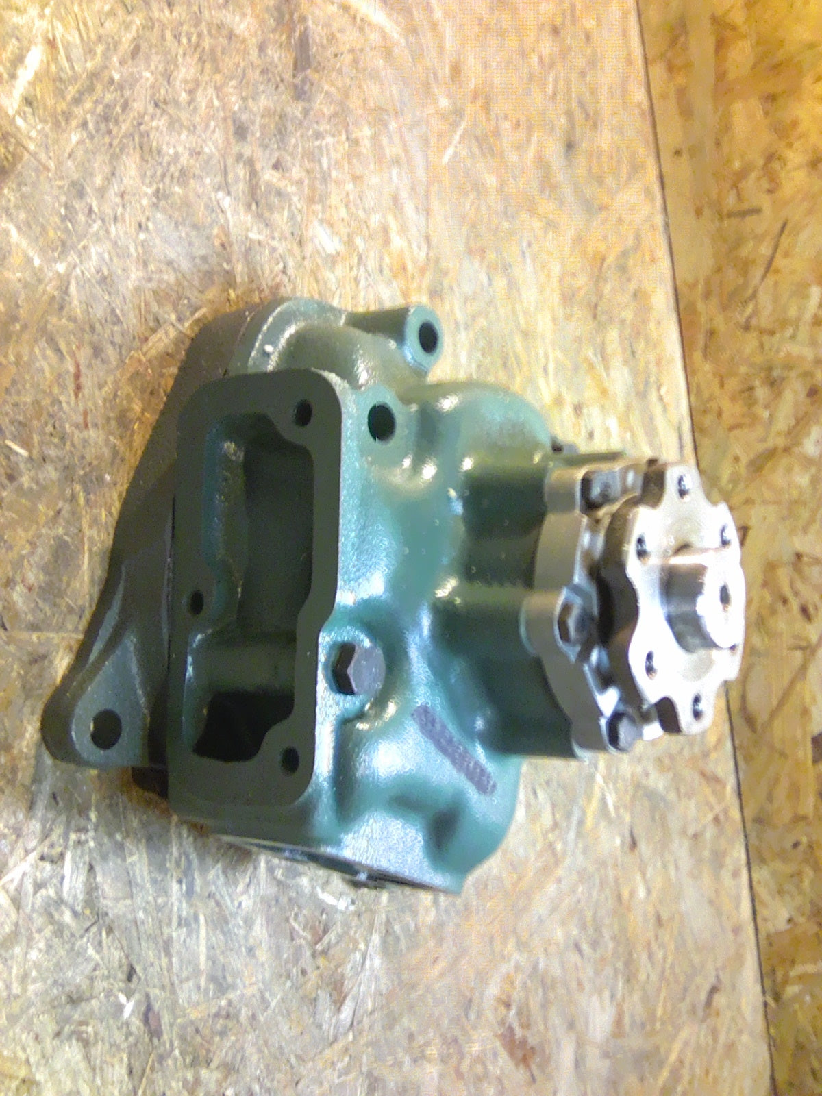 Mercedes Unimog Wasserpumpe Motoren in Beschreibung original OMP NEU