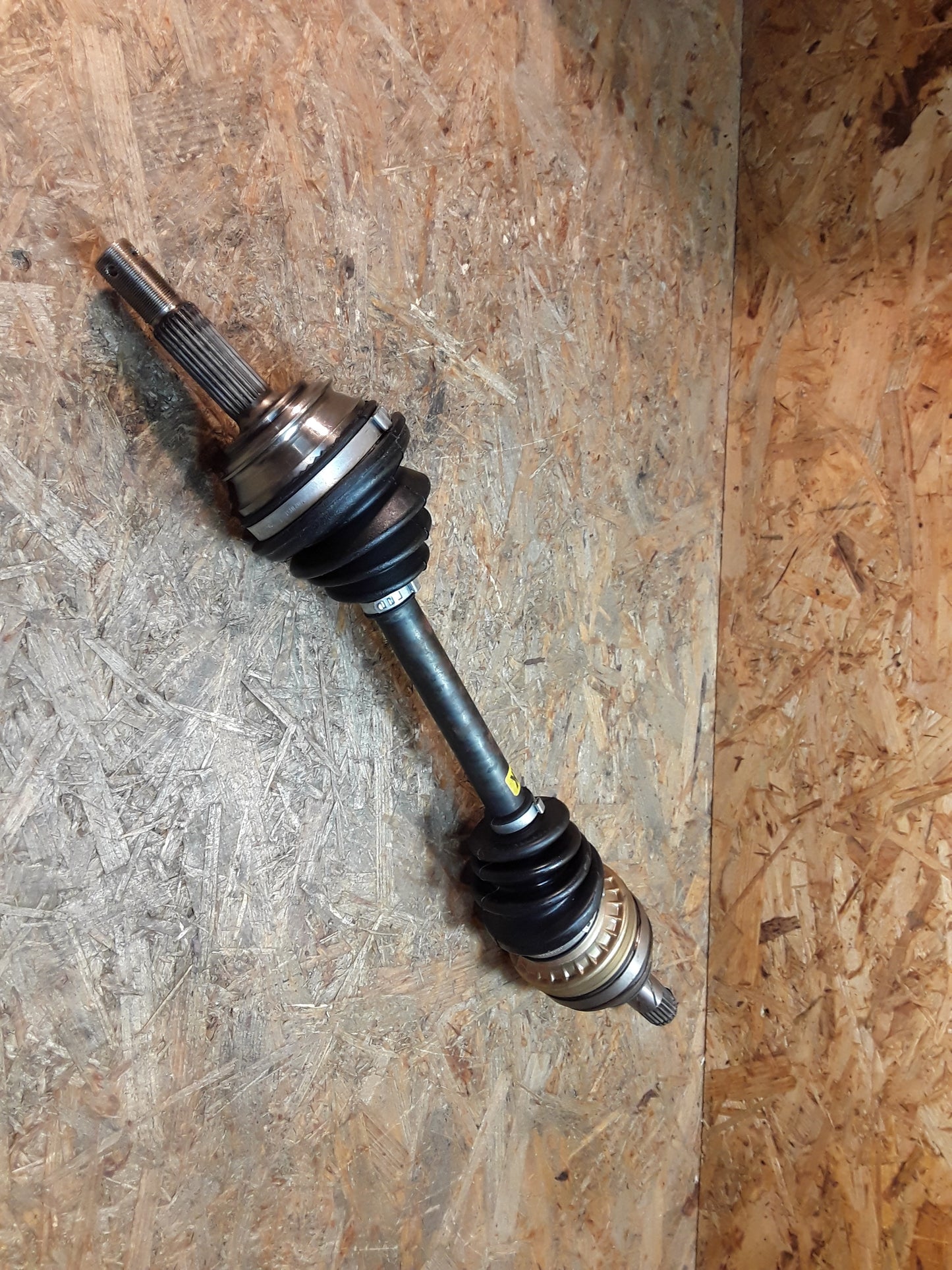 Kadett E Antriebswelle links original GM Opel NEU