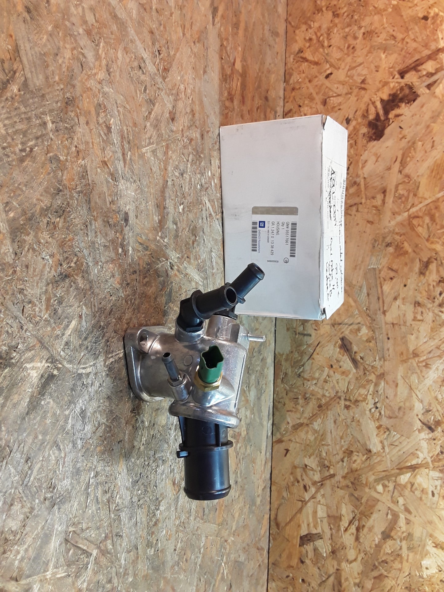 Astra H Zafira B Vectra C 1,9l CDTi Motor Thermostatgehäuse original GM Opel NEU