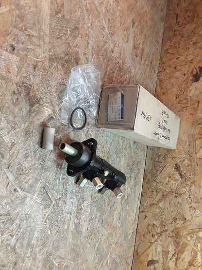 Kadett D/E Corsa C Meriva A Hauptbremszylinder original GM Opel NEU