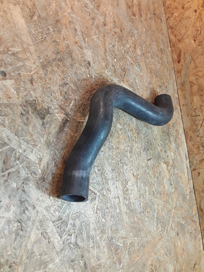Omega B Auslass Schlauch an Kühler original GM Opel NEU