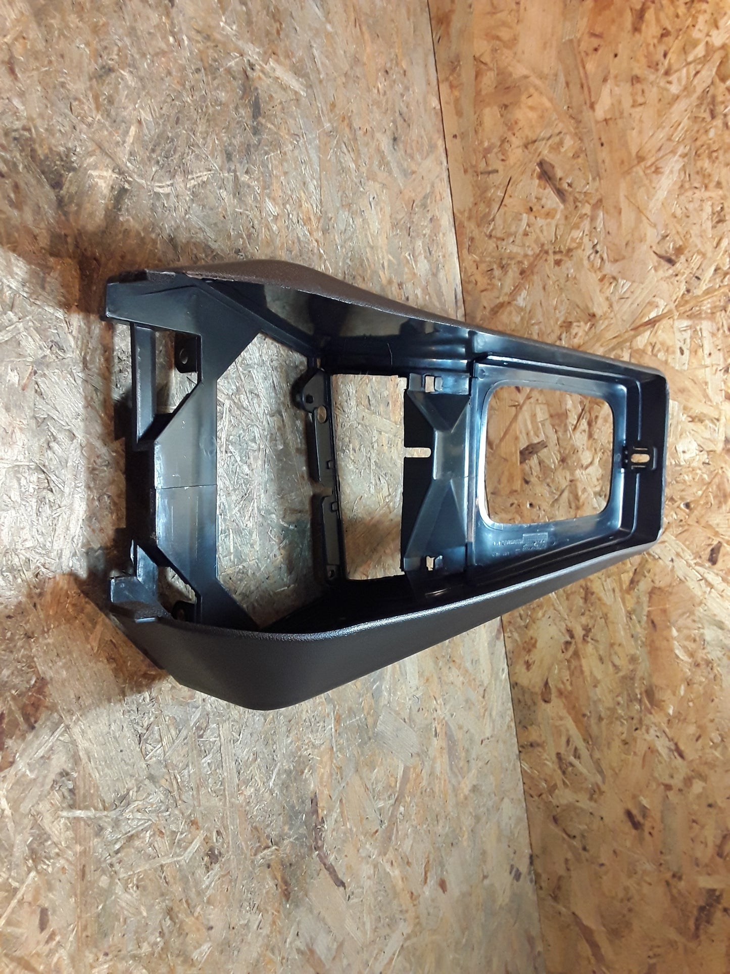 Kadett E Mittelkonsole schwarz original GM Opel NEU