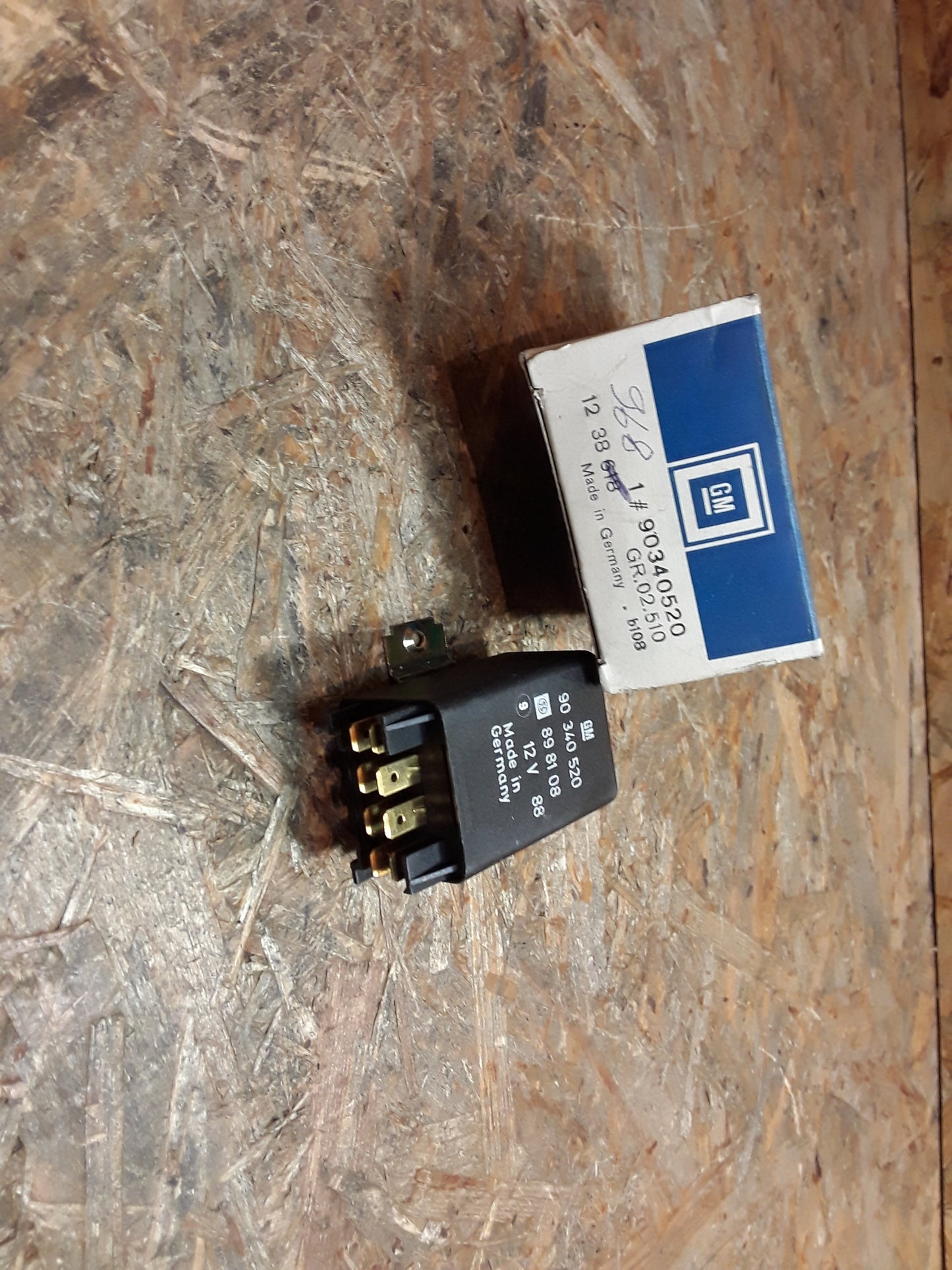 Omega A Relais Scheinwerfer-Einschaltsystem original GM Opel NEU