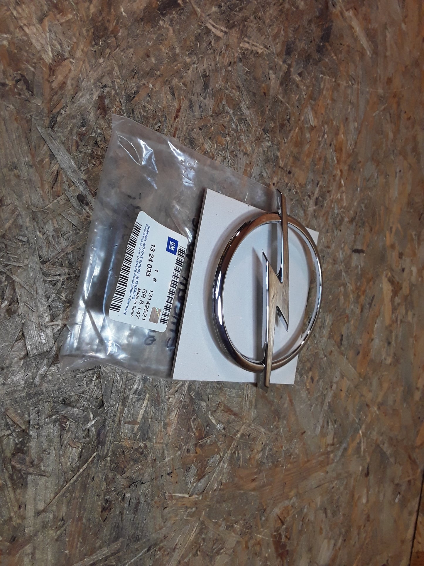 Astra Emblem vorne an Kühler original GM Opel NEU