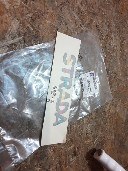 Corsa A CC Schriftzug selbstklebend "Strada" grau/bunt original GM Opel NEU