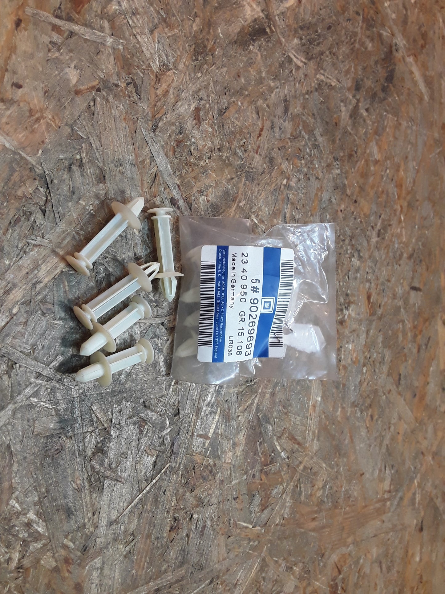 Vectra B Clip Kunststoff Seitenwandverkleidung original GM Opel NEU
