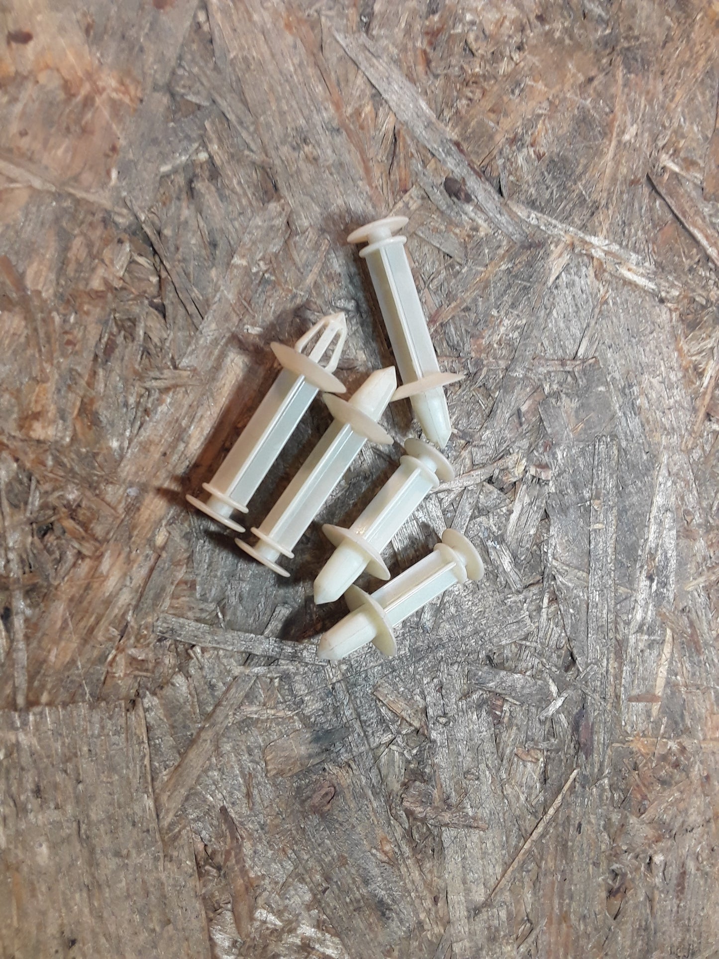 Vectra B Clip Kunststoff Seitenwandverkleidung original GM Opel NEU