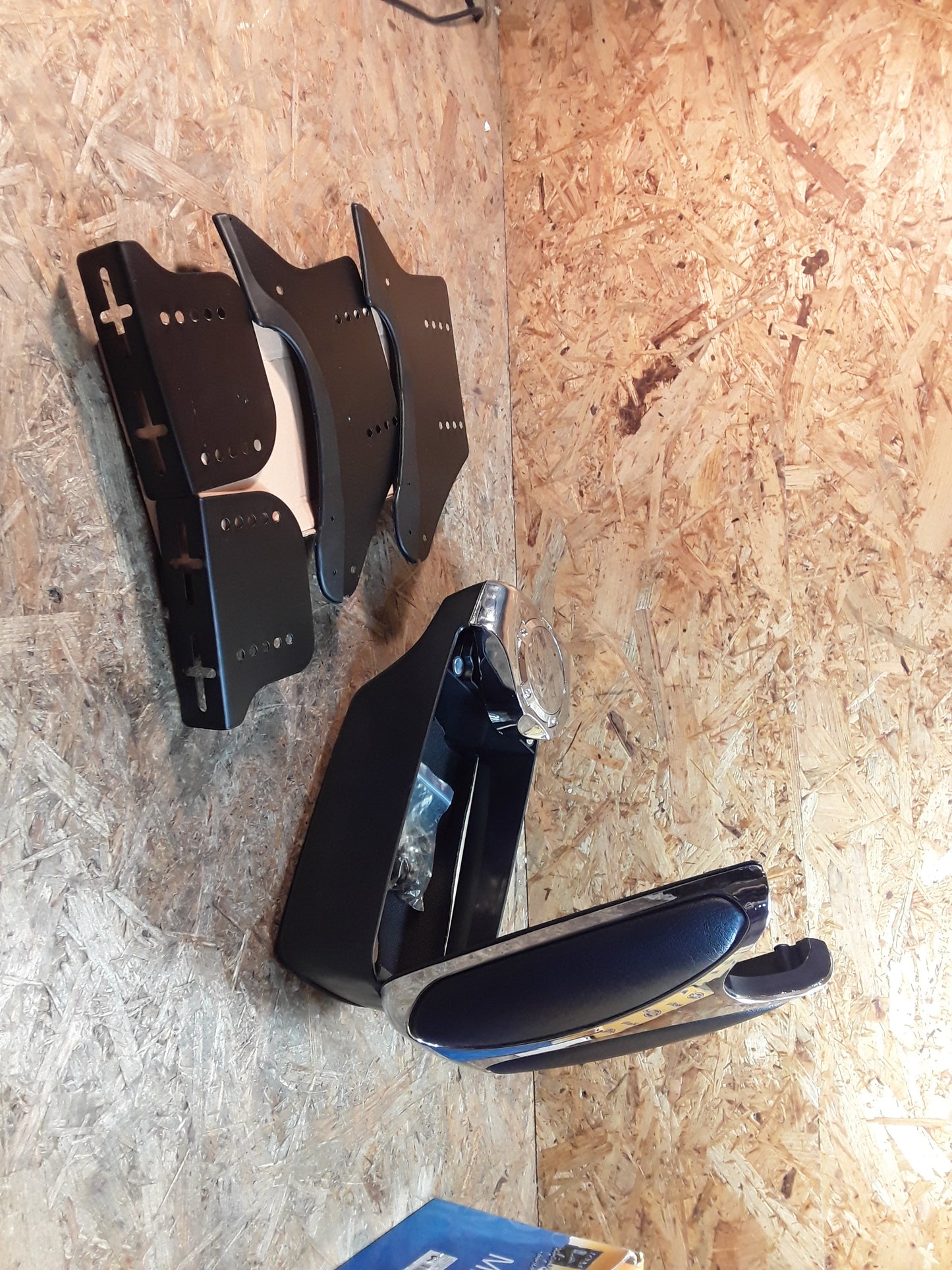 Universal Mittelarmlehne original JOM NEU