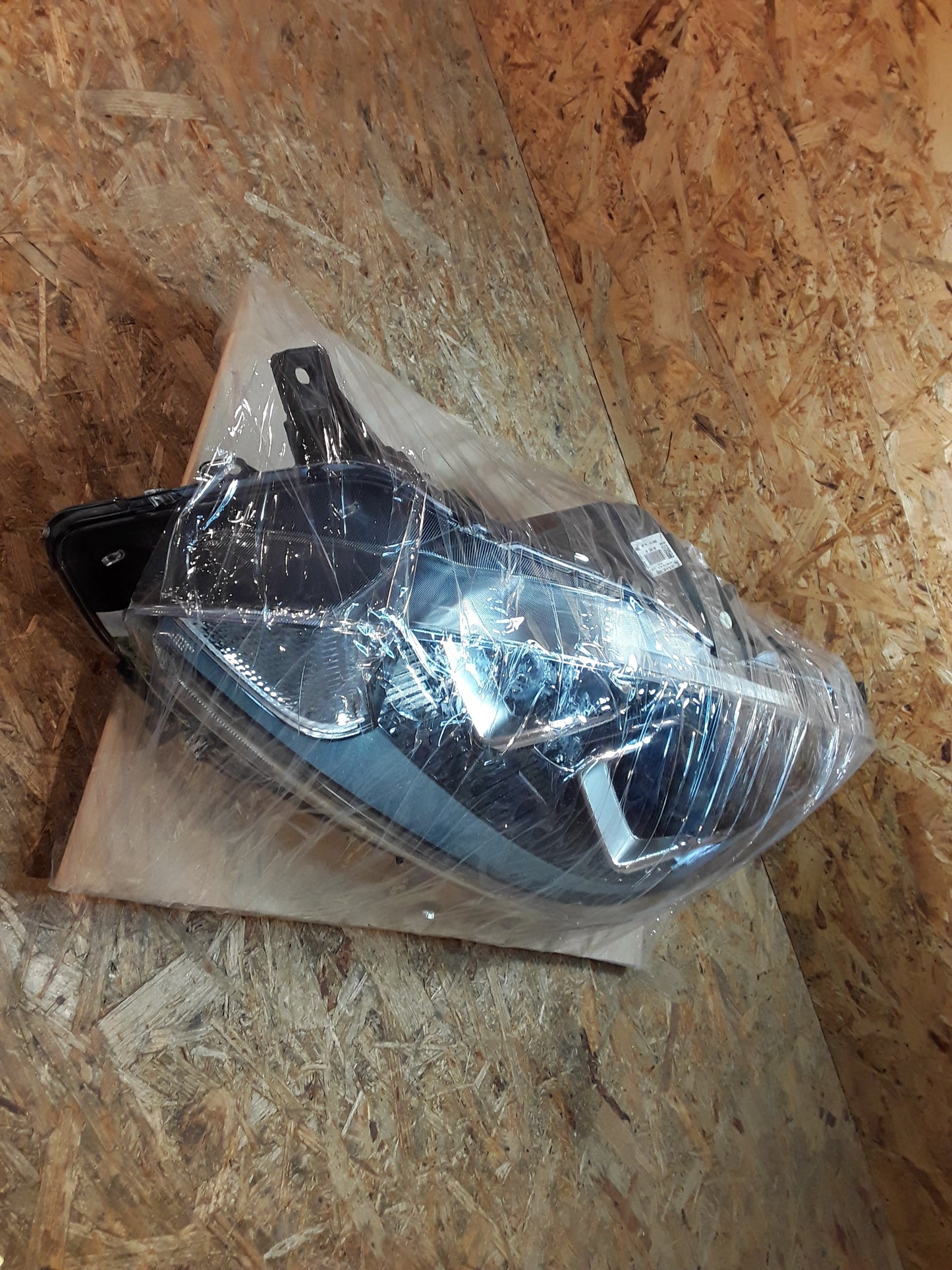Ford Kuga LED Scheinwerfer vorne links original Ford NEU