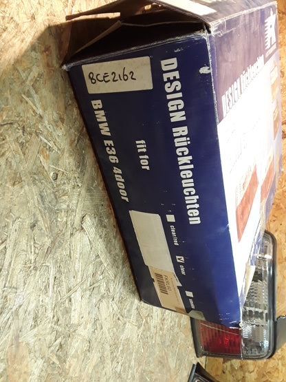 BMW E36 4-Türer Rückleuchtenset original FK Automotive NEU