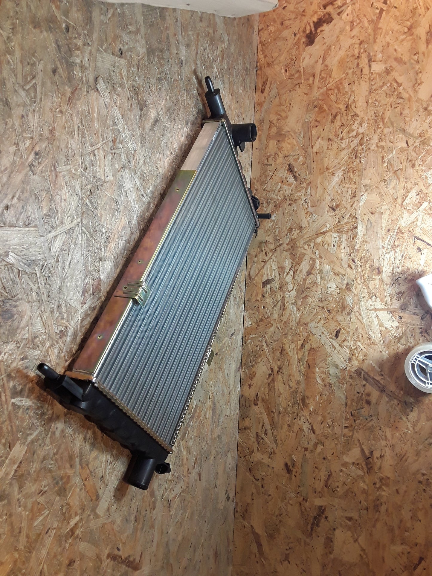 Kadett E 1,2/1,3l  Kühler original AVA NEU