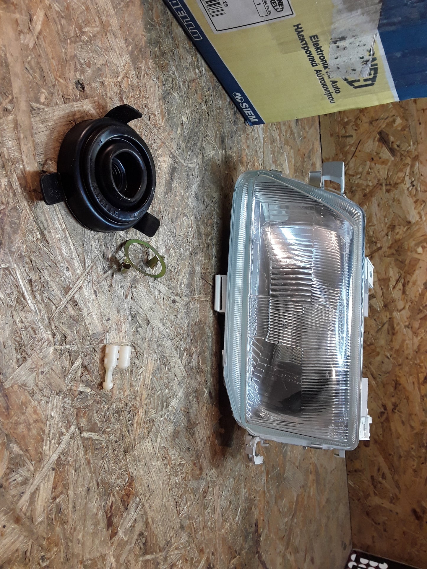 Astra F Scheinwerfer links original Magneti Marelli NEU