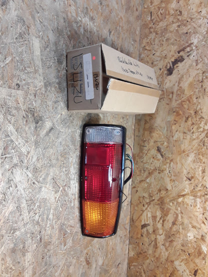 Isuzu Trooper Bj 84-91 Rückleuchte links NEU