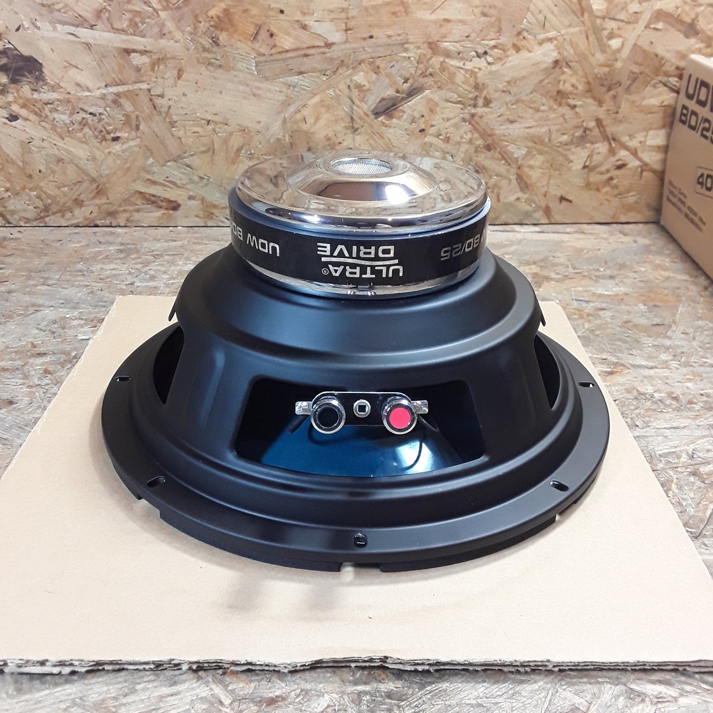 Diverse Fahrzeuge Subwoofer 400w max. original UltraDrive BassDriver NEU (Aus Altbestand)