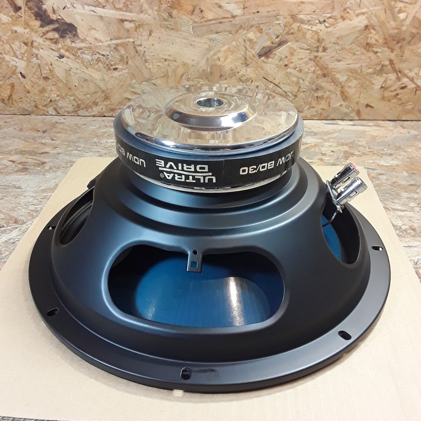 Diverse Fahrzeuge Subwoofer 500w Max. original BassDriver UltraDrive NEU (Aus Altbestand)