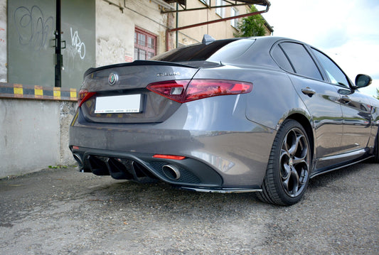 Diffusor Heck Ansatz für ALFA ROMEO GIULIA VELOCE Carbon Look