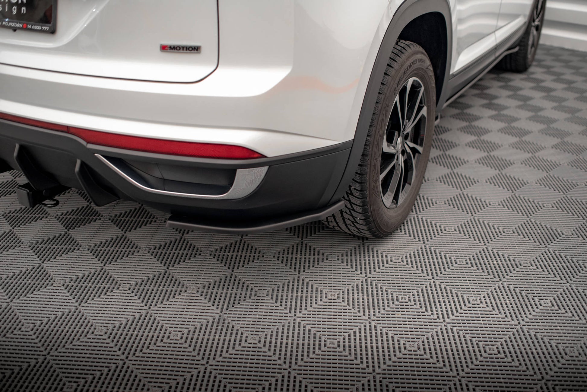 Heck Ansatz Flaps Diffusor für Volkswagen Atlas Cross Carbon Look