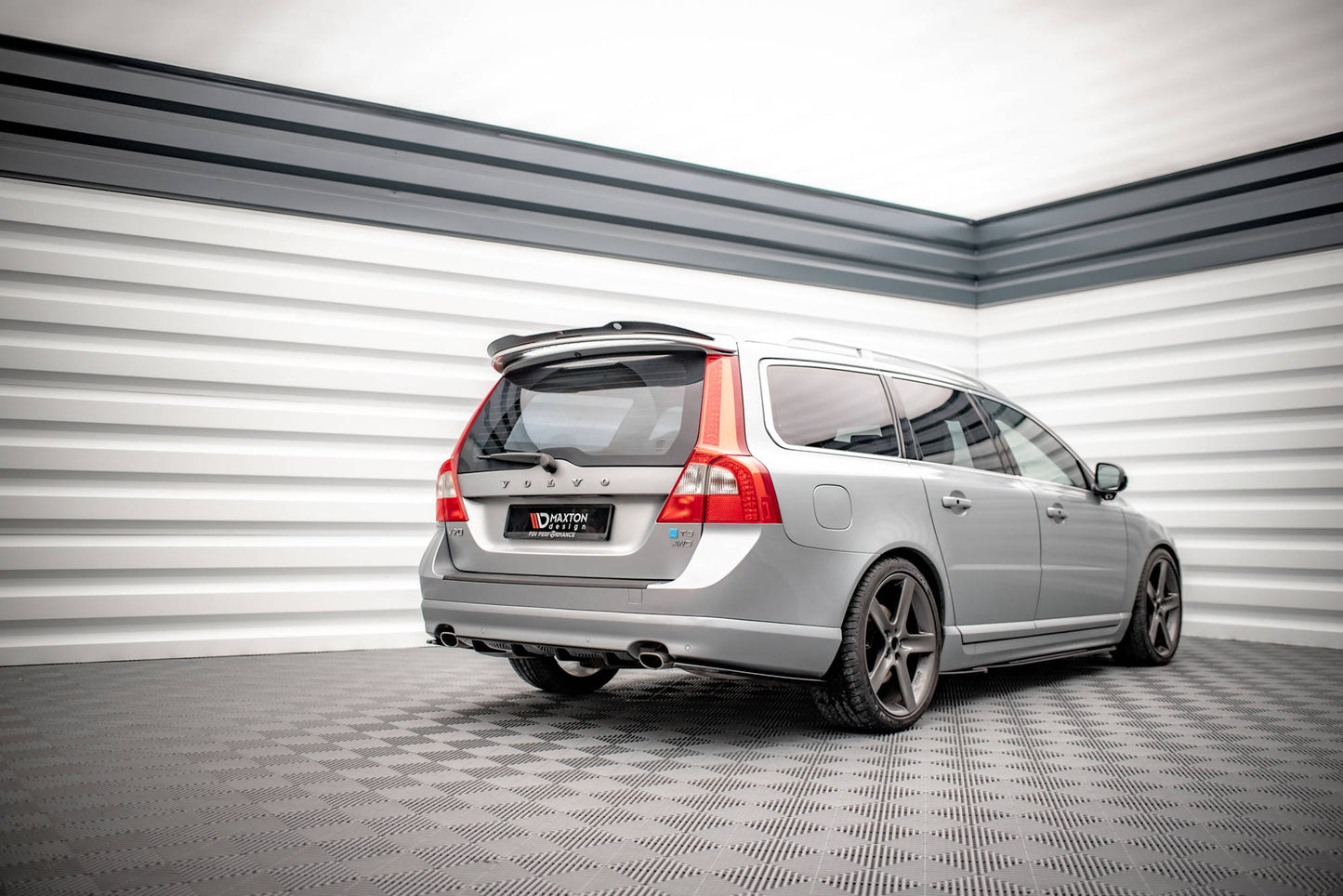 Diffusor Heck Ansatz für Volvo V70 Mk3 schwarz matt