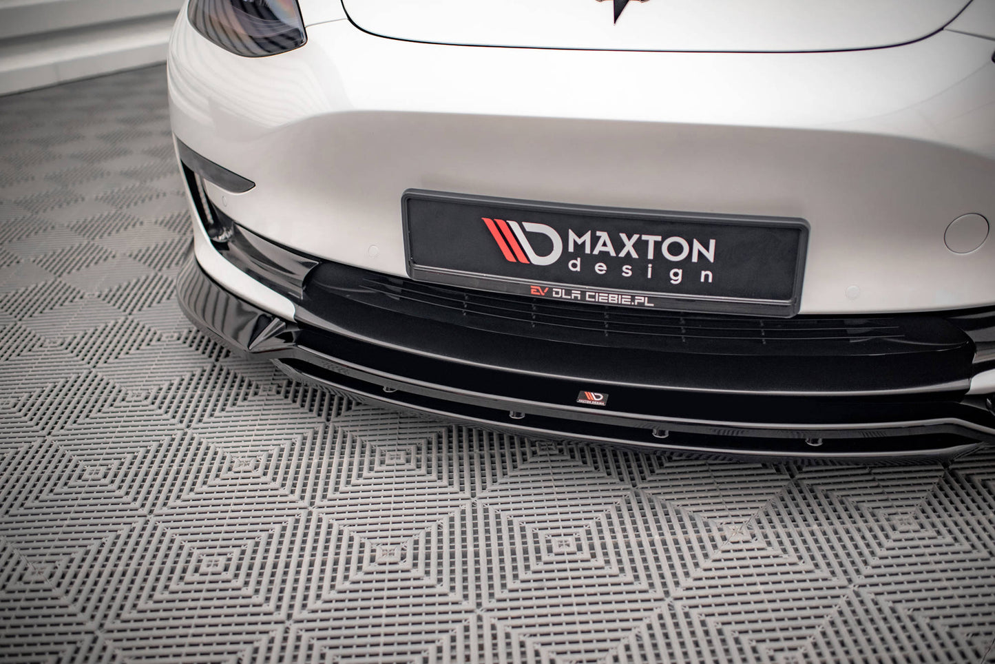 Front Ansatz V.3 für Tesla Model 3 schwarz matt