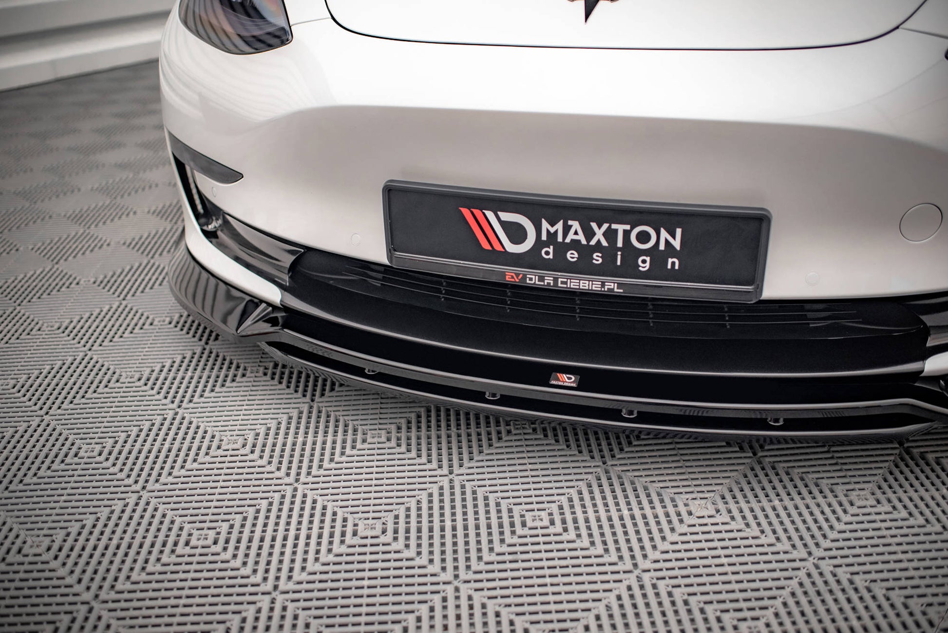 Front Ansatz V.3 für Tesla Model 3 Carbon Look
