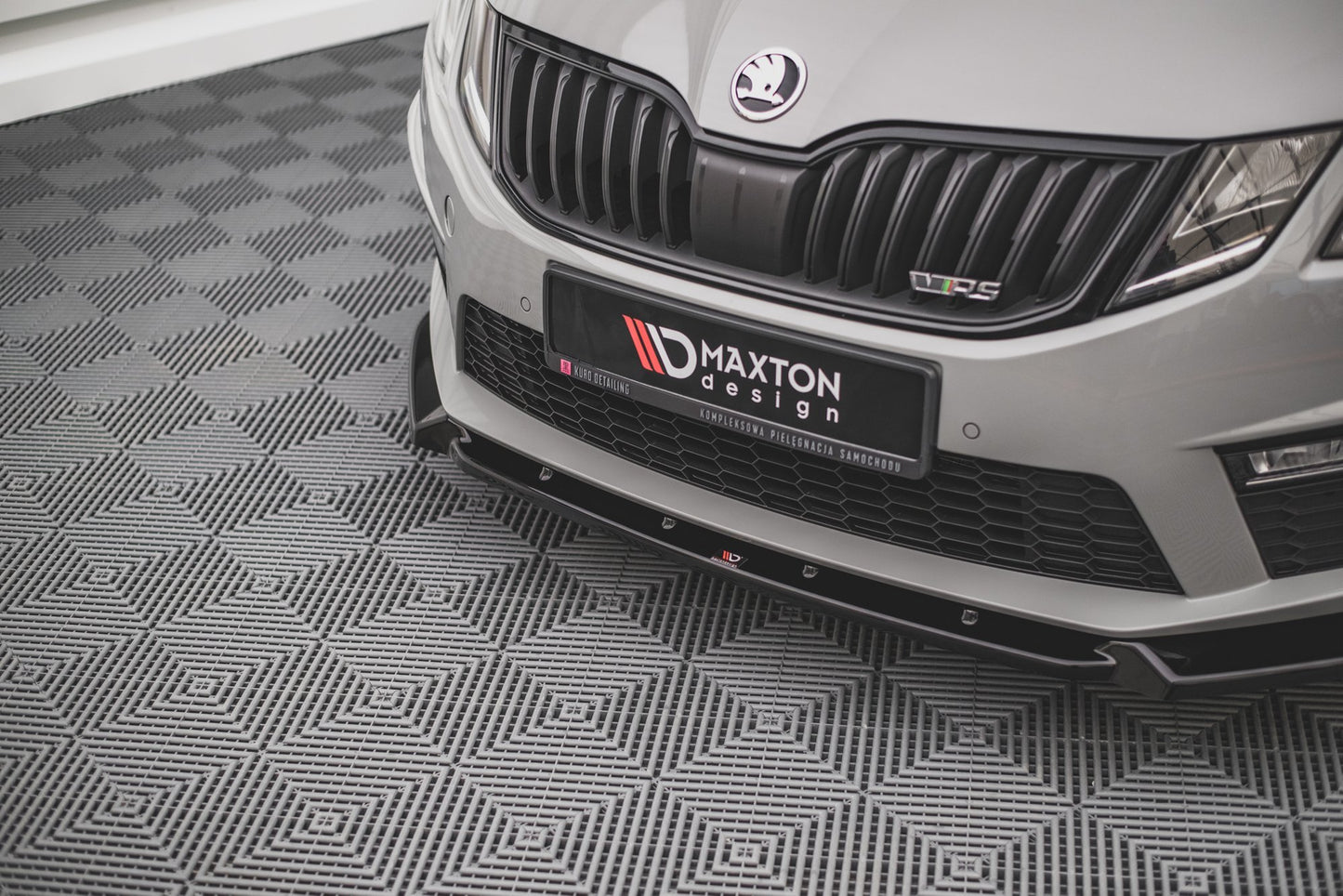 Front Ansatz V.2 für Skoda Octavia RS Mk3 Facelift schwarz matt