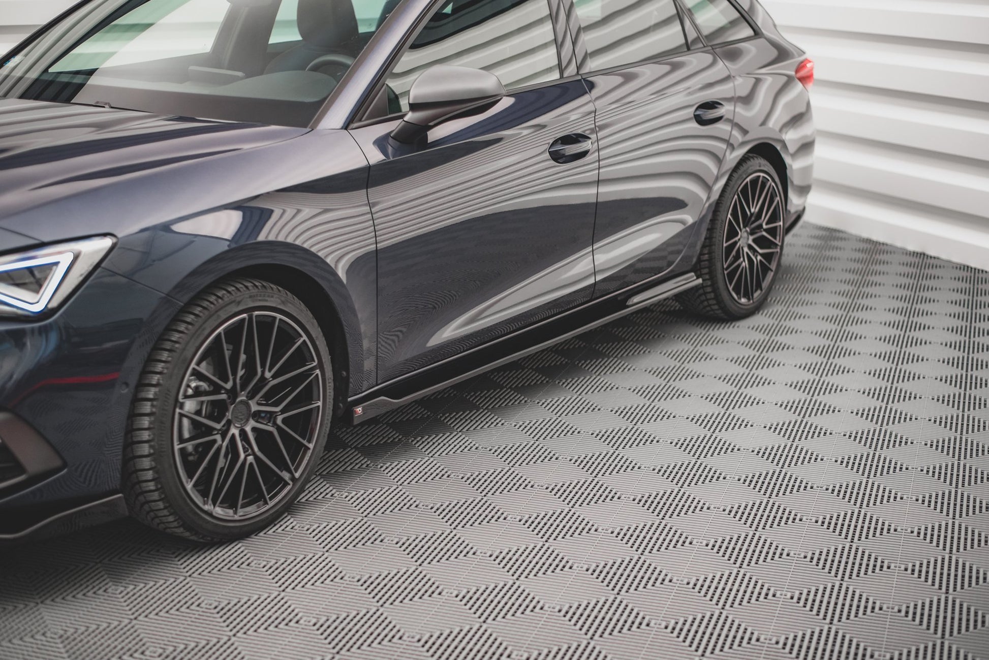 Seitenschweller Ansatz für V.2 für Seat Leon FR Mk4 / Cupra Leon  schwarz matt