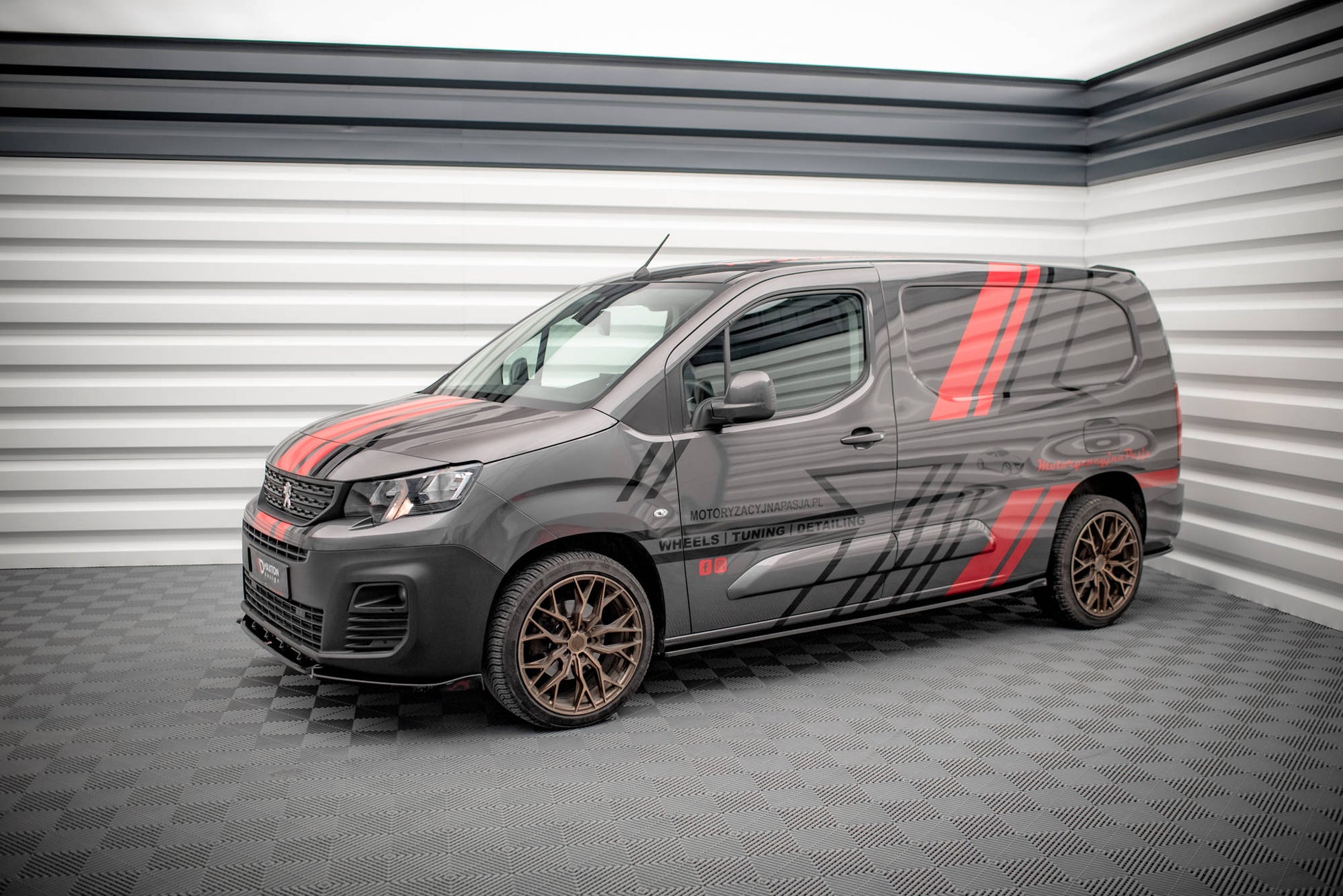 Seitenschweller Ansatz für Peugeot Partner Maxi Mk3 schwarz Hochglanz