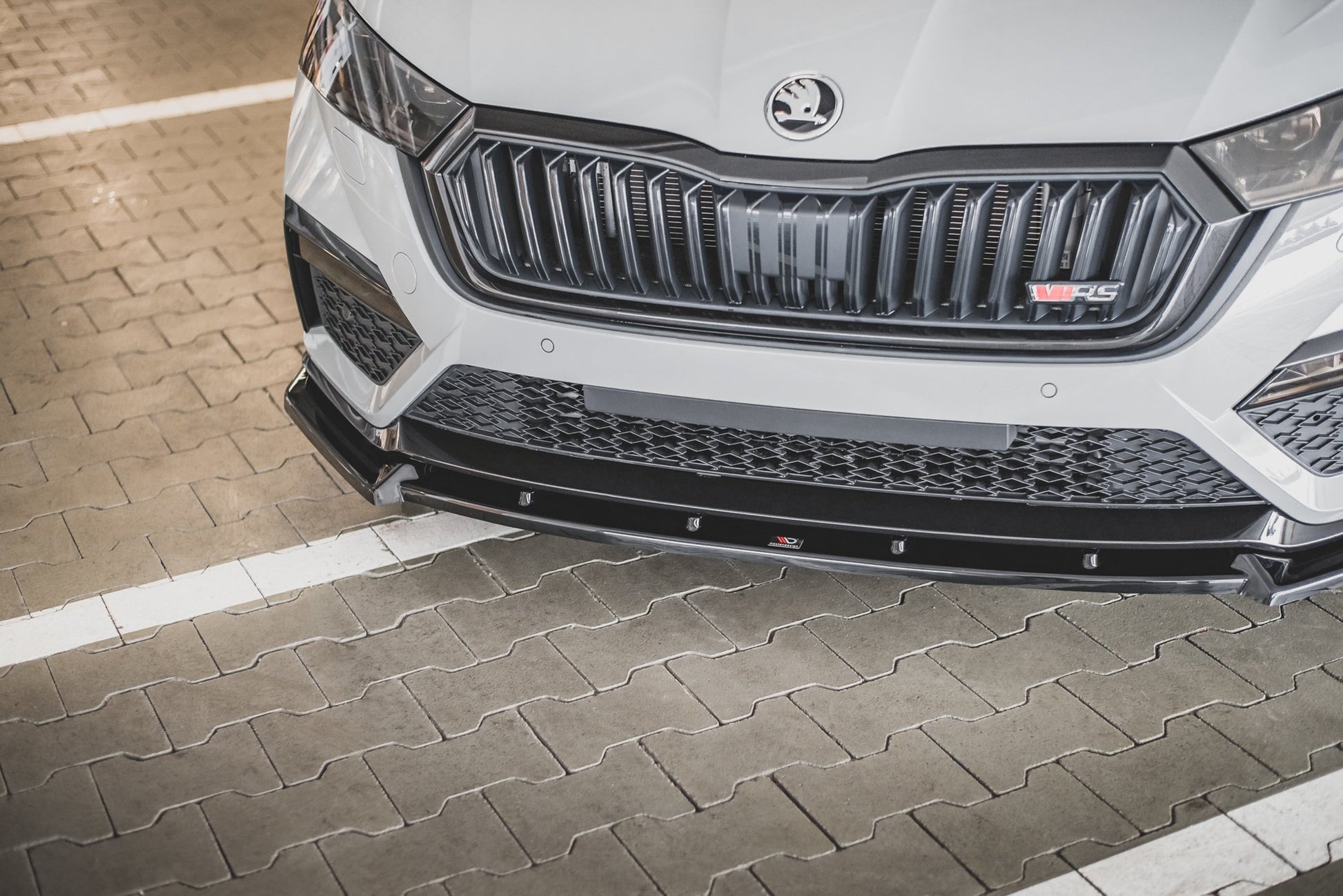 Front Ansatz V.1 für Skoda Octavia RS Mk4 Carbon Look